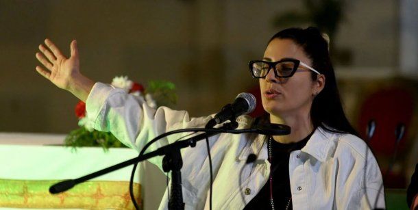 Leda Bergonzi, la mujer que cura mediante las manos.