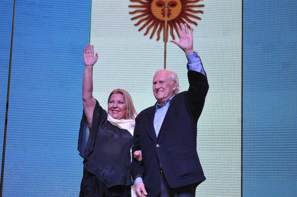 Solanas reveló que Carrió es amiga de un ex espía de la Side