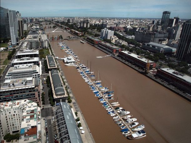 ¿La autopista ribereña pasará por debajo de Puerto Madero?