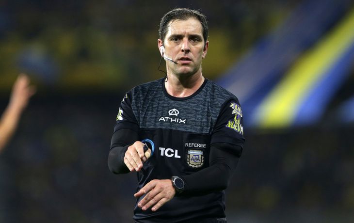 El polémico gesto de Fernando Echenique a Edinson Cavani la última vez que dirigió a Boca