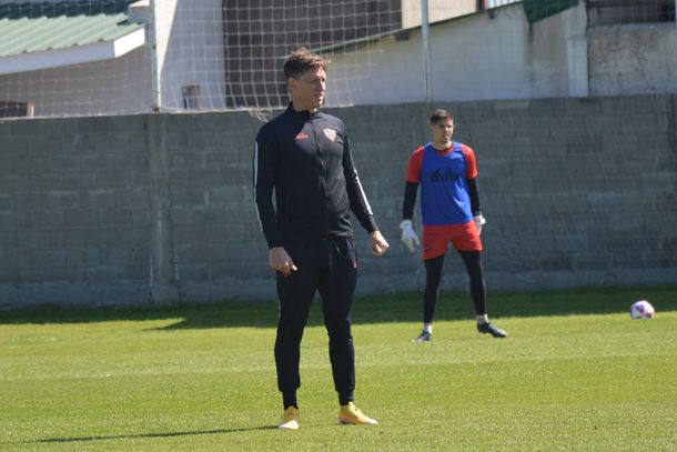 El sorpresivo equipo de Patronato para enfrentar a River