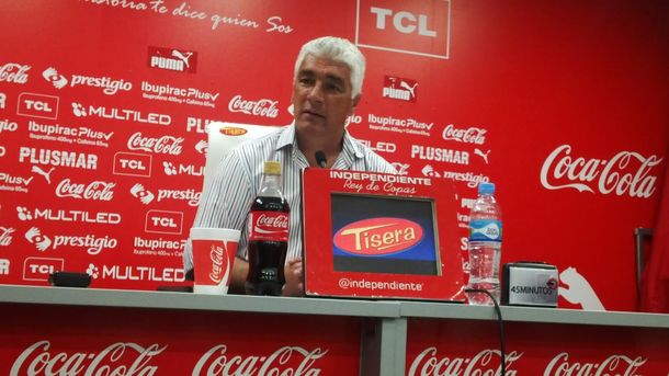 Omar De Felippe  renunció como entrenador de Independiente