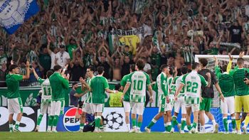 un jugador del betis denuncio a un youtuber por insultos homofobos en una transmision un jugador del betis denuncio a un youtuber por insultos homofobos en una transmision