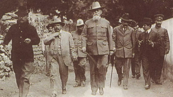 Venustiano Carranza es electo para ocupar el cargo de presidente un 11 de marzo de 1917.. Venustiano Carranza es electo para ocupar el cargo de presidente un 11 de marzo de 1917..