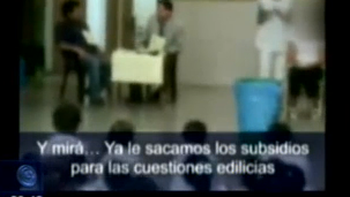 macri echo a un grupo de docentes que le hizo una parodia macri echo a un grupo de docentes que le hizo una parodia