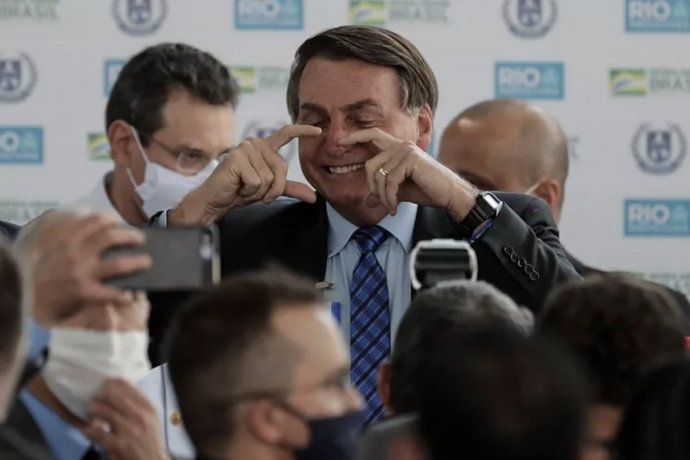 Bolsonaro podría pagar hasta US$ 56.500 por no usar barbijo 