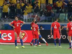 Desazón de los hombres de Chile tras la derrota que los dejó afuera Desazón de los hombres de Chile tras la derrota que los dejó afuera