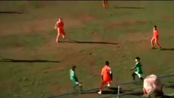 puro tiki tiki: un equipo de ninos hizo un golazo al estilo barcelona puro tiki tiki: un equipo de ninos hizo un golazo al estilo barcelona