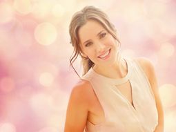 julieta camano presenta #rightnow, su nuevo programa en c5n julieta camano presenta #rightnow, su nuevo programa en c5n