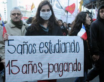 Hay casi 140 detenidos por las tomas de colegios en Chile