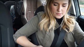 Ashley Waxman Bakshi es una de las youtubers más conocidas de Israel Ashley Waxman Bakshi es una de las youtubers más conocidas de Israel