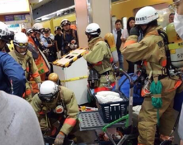 Posible ataque químico en un tren de Tokio
