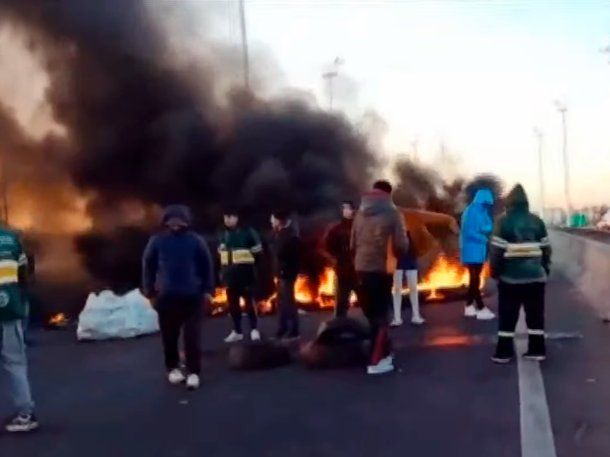 Corte total y caos en Puente La Noria por un piquete