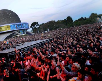 Una multitud colaboró en el Planetario con los damnificados