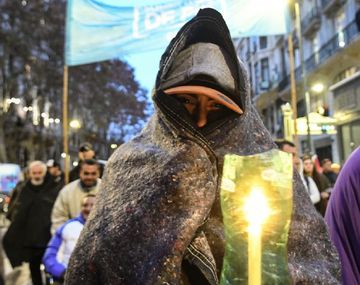 Ciudad: hubo un frazadazo y olla popular en Plaza de Mayo