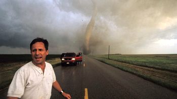 mueren cazadores de tormentas en un tornado mueren cazadores de tormentas en un tornado