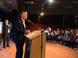 macri evito hablar de su imputacion por #panamapapers en un acto en misiones macri evito hablar de su imputacion por #panamapapers en un acto en misiones