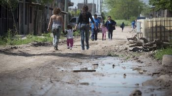 La pobreza trepó al 33 por ciento en 2016 La pobreza trepó al 33 por ciento en 2016