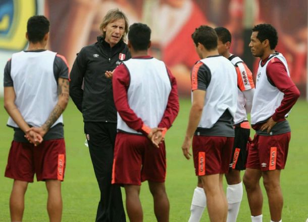 ¿Qué equipo parará Gareca en Perú para enfrentar a Argentina?