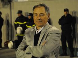 Ariel Holan, nuevo entrenador de Independiente Ariel Holan, nuevo entrenador de Independiente