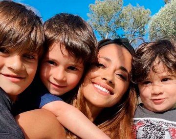 Así fueron los días de Antonela Roccuzzo sin Messi y con sus hijos en Londres