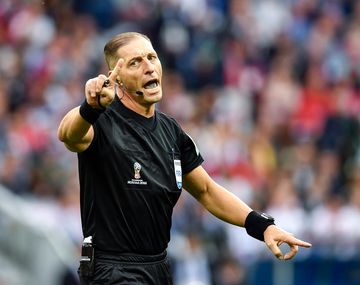 Pitana tuvo una buena actuación en el primer partido del Mundial