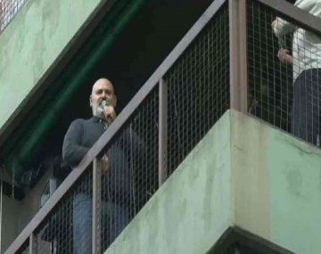 Murió de coronavirus el tenor que cantaba desde su balcón en Almagro