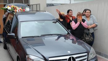 despidieron los restos de la joven araceli ramos despidieron los restos de la joven araceli ramos