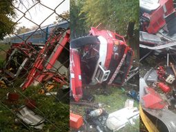 a unos bomberos los arrollo el tren: se salvaron de milagro a unos bomberos los arrollo el tren: se salvaron de milagro