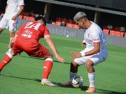 huracan le gana 1-0 a barracas y suena con la clasificacion huracan le gana 1-0 a barracas y suena con la clasificacion