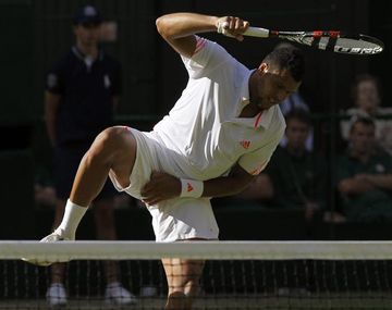 Al francés Tsonga le pegaron a donde más le duele durante un partido