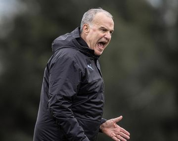 Dos colaboradores de Uruguay dejaron sus puestos por diferencias con Bielsa