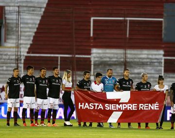 El homenaje de Huracán a René Houseman