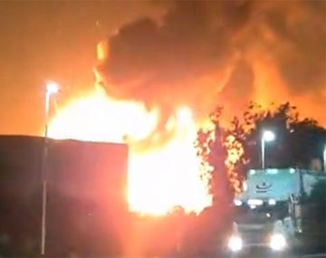 Los impresionantes videos de la explosión en un predio de Ezeiza