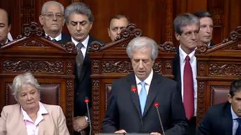 en su asuncion, tabare destaco los 30 anos de democracia en uruguay en su asuncion, tabare destaco los 30 anos de democracia en uruguay