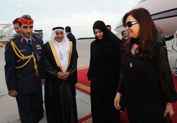 La Presidente se reúne con el príncipe y el presidente de Emiratos Árabes