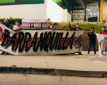 River: incidentes en la puerta del hotel donde se hospeda el plantel