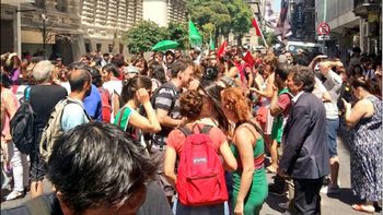 Reclamo en el Ministerio de Educación por despidos Reclamo en el Ministerio de Educación por despidos