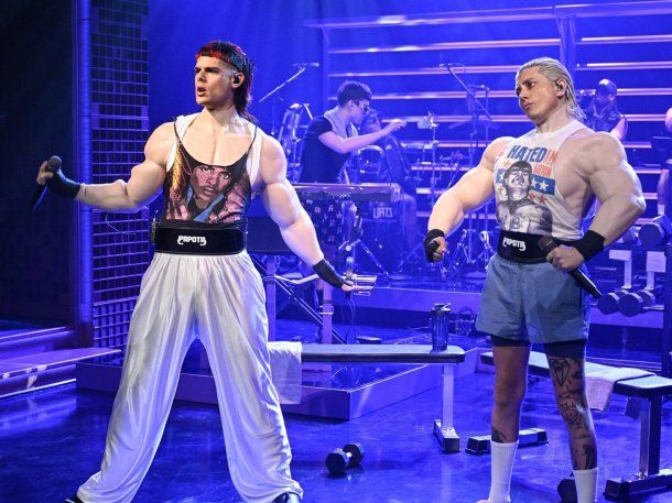 Así fue la presentación de Ca7riel y Paco Amoroso en el programa de Jimmy Fallon