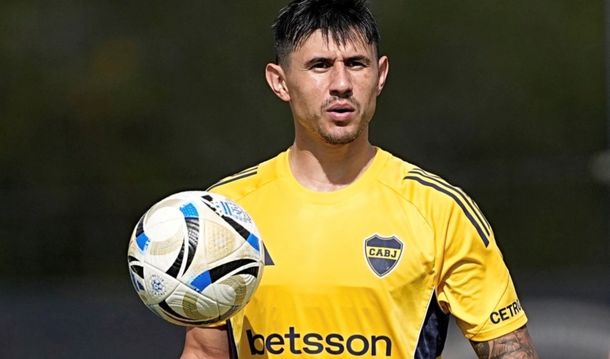 Ádam Bareiro y un clásico especial: el 9 de Boca enfrenta a San Lorenzo, club que tiene tatuado