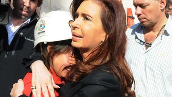 cristina recorrio la zona de la explosion y visito a los heridos cristina recorrio la zona de la explosion y visito a los heridos