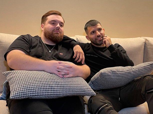 El Kun Agüero e Ibai Llanos, ganadores en los Premios Esland