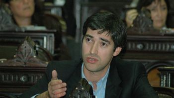 Adrián Pérez confirmó que sólo se convocará a sesiones extraordinarias para tratar la reforma electoral Adrián Pérez confirmó que sólo se convocará a sesiones extraordinarias para tratar la reforma electoral