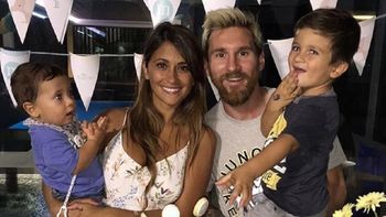 Messi y su mujer celebraron el cumpleaños de su hijo con una producción de fotos Messi y su mujer celebraron el cumpleaños de su hijo con una producción de fotos