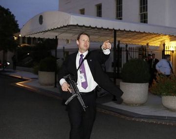 EE UU: evacuan la Casa Blanca luego de que un intruso saltara una reja