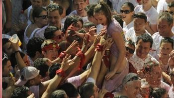 una joven francesa denuncio que fue victima de una violacion colectiva en san fermin una joven francesa denuncio que fue victima de una violacion colectiva en san fermin