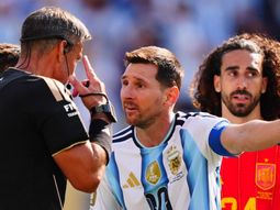 Slavko Vinčić y Lionel Messi Slavko Vinčić y Lionel Messi