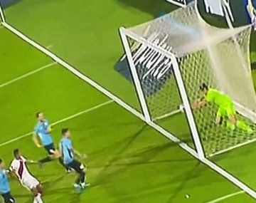 ¿Uruguay llegó a Qatar con ayuda? En Perú y Chile celebran su eliminación