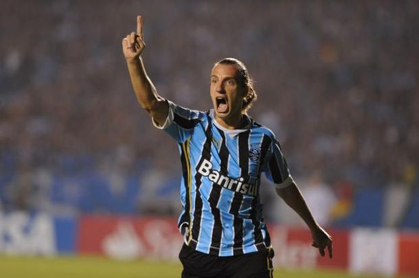 Llevan a juicio a Maxi López por una deuda en Brasil