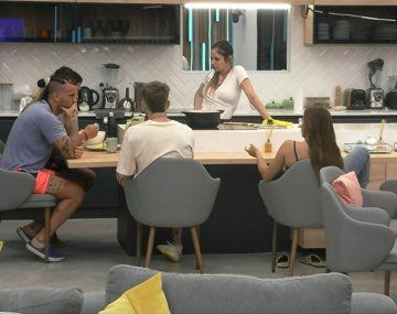 Gran Hermano: el grupo de Los monitos arruinó la cena de sus compañeros